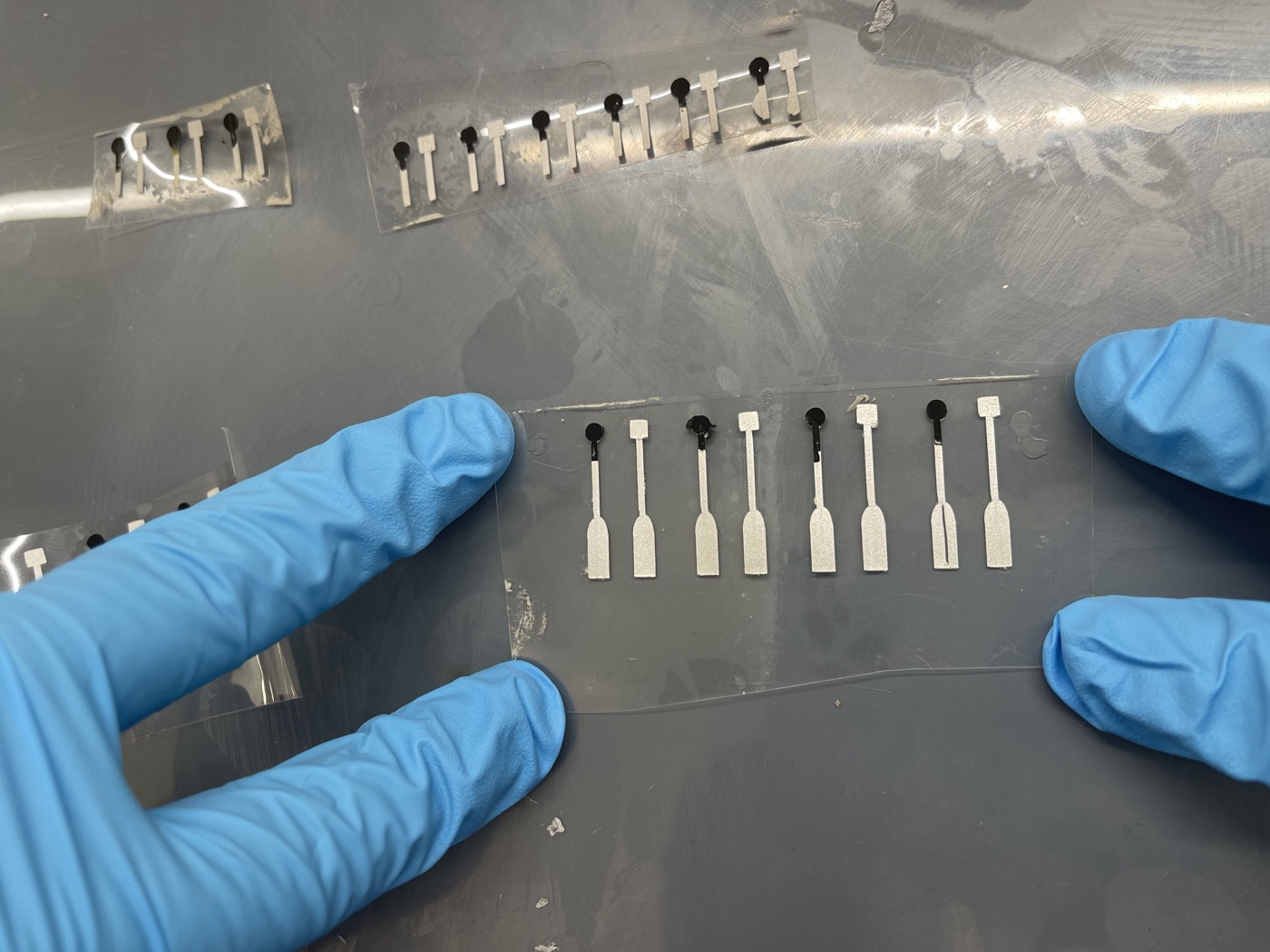 Array of screen-printed electrodes before membrane deposition