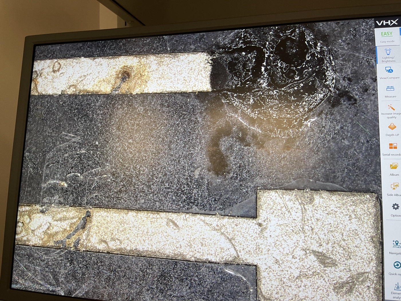 VHX close-up of electrode edge and membrane interface